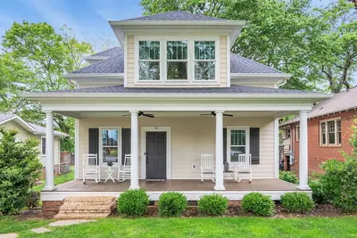 Image de Augusta Place- Greenville Luxury Monthly Rental