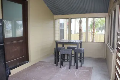 Image de 922 Mansfield - Beautiful & Spacious!