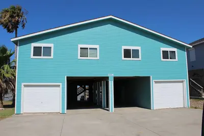 Image de 1236 Port South - You will know what it feels like to live in paradise!