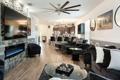Image de “3 Bedroom Luxury Home Near Ybor City And Downtown Tampa Area”