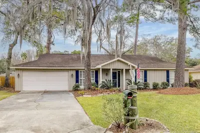 Image de Centrally located b/w Downtown Savannah and Tybee Island