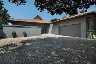 Image de House of Tranquility: Ocean views, family-friendly
