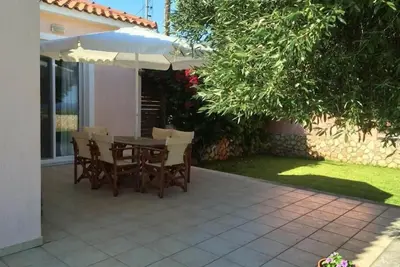 Image de Peaceful villa in typical Kefalonian village. Close to beautiful St Thomas` Bay.