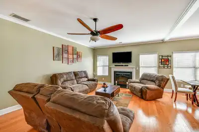 Image de Spacious Phenix City Home ~ 9 Mi to Columbus!