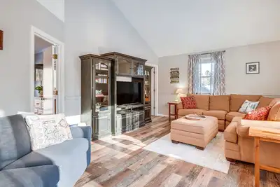 Image de Quiet New Hampshire Getaway w\/ Game Room!