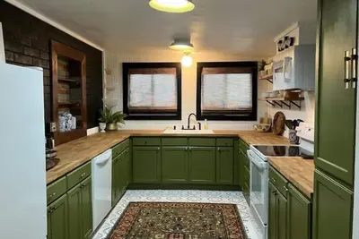 Image de Fancy Farmhouse in Town\n