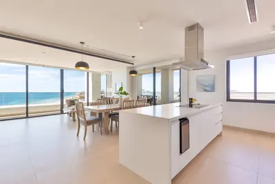 Image de New 3br 3b Beach Front Condo in Las Palomas Beach & Golf Resort Phase 3