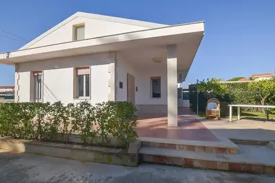 Image de Maison confortable de 3 chambres à.