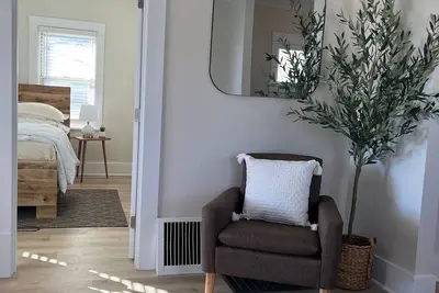 Image de Cedar Street Retreat - Heart of Aksarben!