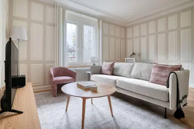 Image de Perfect Enge 2br w/ Private W/D, near Central Market, by Blueground