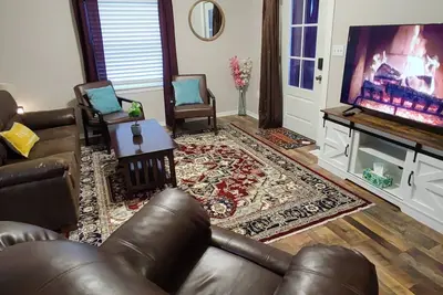 Image de Downtown Charm Two Bedroom Home/Dog Friendly