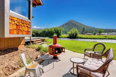 Image de Riverfront Bayfield Home w/ Deck & Gas Grill