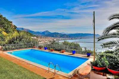 Image de Villa Lucentia: A charming villa situated in a quiet location, a few minutes from the town center, with Free Wi-Fi.