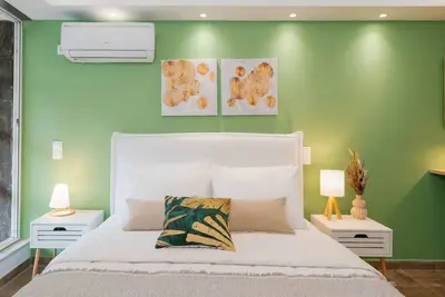Image de Phaedrus Living: The Emerald Studio