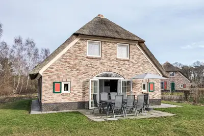 Image de Superbe maison à Den Ham avec sauna