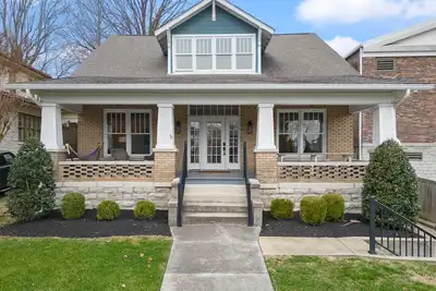 Image de Muletown Haven – Stunning Downtown Escape! Walk to Dining & Attractions