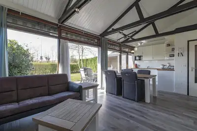 Image de Modern Vakantiehuis aan zee Voor 5 Personen, Tegenover de Strandopgang van Sint Maartenszee!
