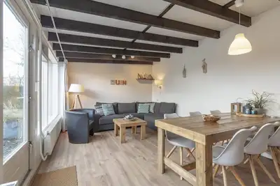 Image de Charmante en Moderne Vakantiebungalow met Veel Licht en Ruimte