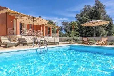 Image de Villa Loukiana - Trois Chambres Villa, Couchages 7