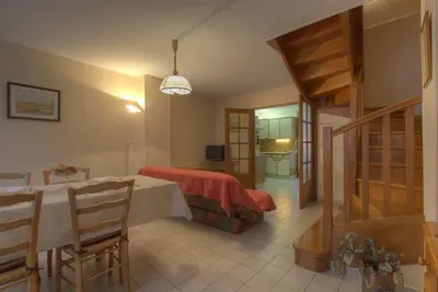 Image de Gîte agréable, situé au pied des Monts du Bugey. De nombreuses possibilités de promenades et de visi