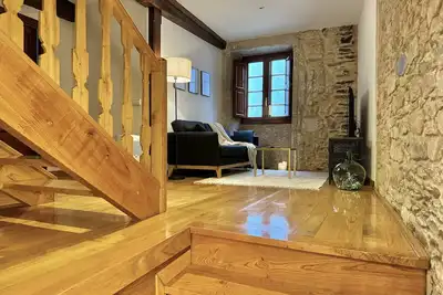 Image de Cozy apartment at the heart of old city with breakfast corner but no kitchen.