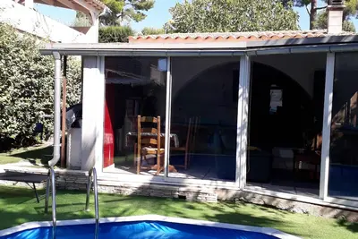 Image de Maison Detente A Carry-Le-Rouet\nsituée dans un quartier de villas.