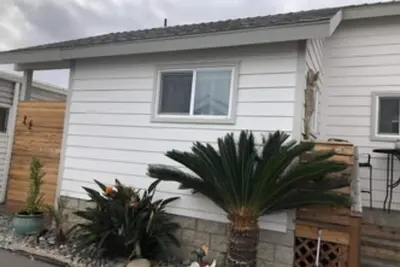 Image de 2 Minute Walk walk to beach