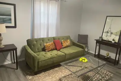 Image de Cozy Remodeled 2 Bd Bungalow