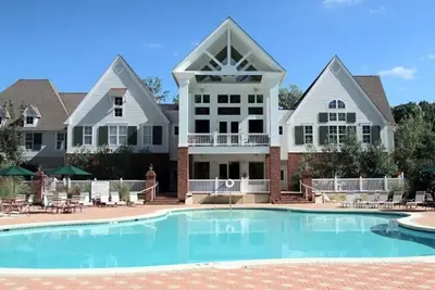 Image de Minutes from Bush Gardens \"Old Country\", Water Country, Great Wolf Lodge