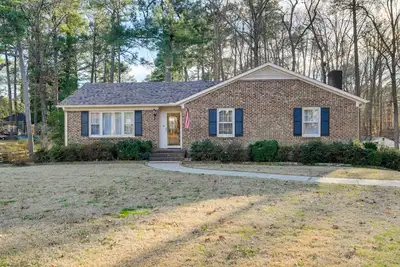 Image de Charming Emporia Home w/ Deck & Patio!
