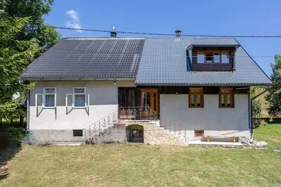 Image de Belle maison de 4 chambres à Begovo.
