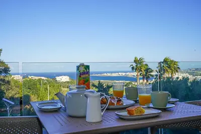 Image de A brand new listing! Enjoying Fantastic views. Be our guest!