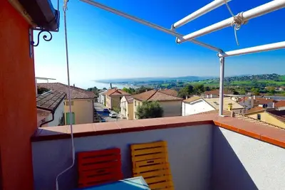 Image de S143 - Sirolo, delightful attic with sea view