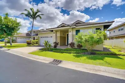 Image de Enjoy Luxe Hawaiian Retreat: Majestic Ocean, Elite Golf & Vibrant Vibes!