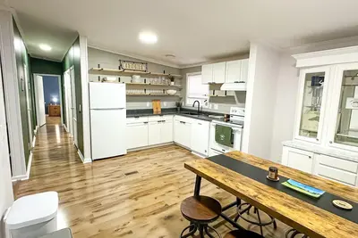 Image de Walk to Downtown - 5 min. to MidPines, So. Pines & PineNeedles - Sleeps 6-8