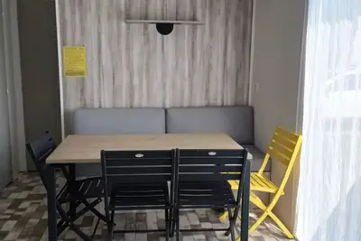 Image de Mobil-home Family 32m² Premium (3ch - 7pers. ) + Clim + Lv + Terrasse couverte 7 personnes