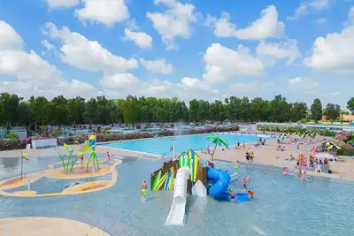 Image de Appartement dans une maison de vacances avec piscine, climatisation, Wifi, Tv, terrasse, parking