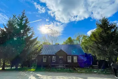 Image de Dog-friendly getaway with mountain views, games, & deck - near skiing & trails
