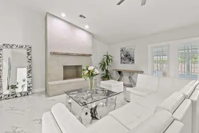 Image de Gorgeous & Modern 3/3 Luxury Home, Just Minutes From Beach, Family Friendly