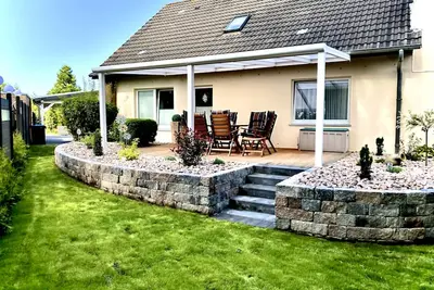 Image de Maison de vacances \"Nordsee 9 Personen\" avec terrasse privée, jardin privé et Wi-Fi
