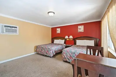 Image de 3 Units Perfect for Big Groups, Free Parking, Pets are Welcome!
