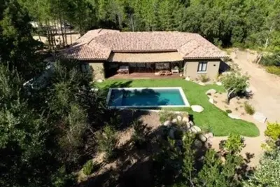 Image de Villa 3 chambres avec piscine privative chauffée Porto-Vecchio