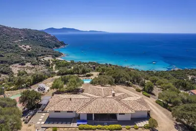 Image de Villa 4 chambres, vue mer, piscine, terrain de tennis, pétanque, ping-pong