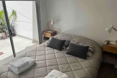 Image de Amplio Estudio en Planta Baja con Seguridad