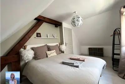Image de Appartement cosy et moderne de 49 m2, entièrement rénové et très propre