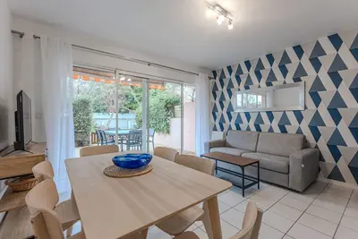 Image de Appartement T2 refait Ă neuf - 4 pers - Terrasse Ouest - Proche centre - Chiens Ok