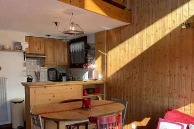 Image de Appartement cosy avec balcon - idéal 4 pers - proche commerces et pistes de ski