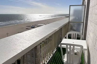 Image de Appartement familial en bord de mer avec balcon et parking à Saint Jean de Monts