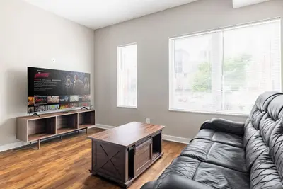 Image de Luxury Downtown Townhome w\/ Private Garage Unit 7