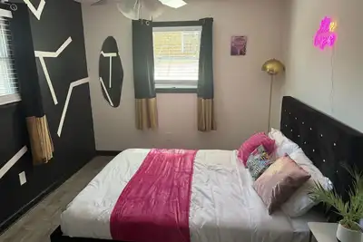 Image de Girls Trip Retreat in the heart of Atl 💕